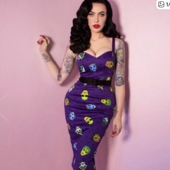 Vixen by Micheline Pitt Purple Collectible Ben Cooper Mask Dress - Picture 1 of 11